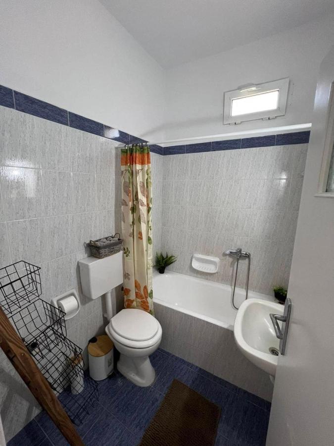 Beach Apartment Edem First Floor Playa de Perivolos Exterior foto