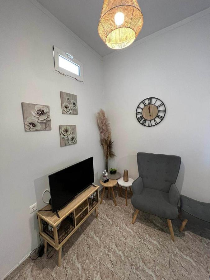 Beach Apartment Edem First Floor Playa de Perivolos Exterior foto
