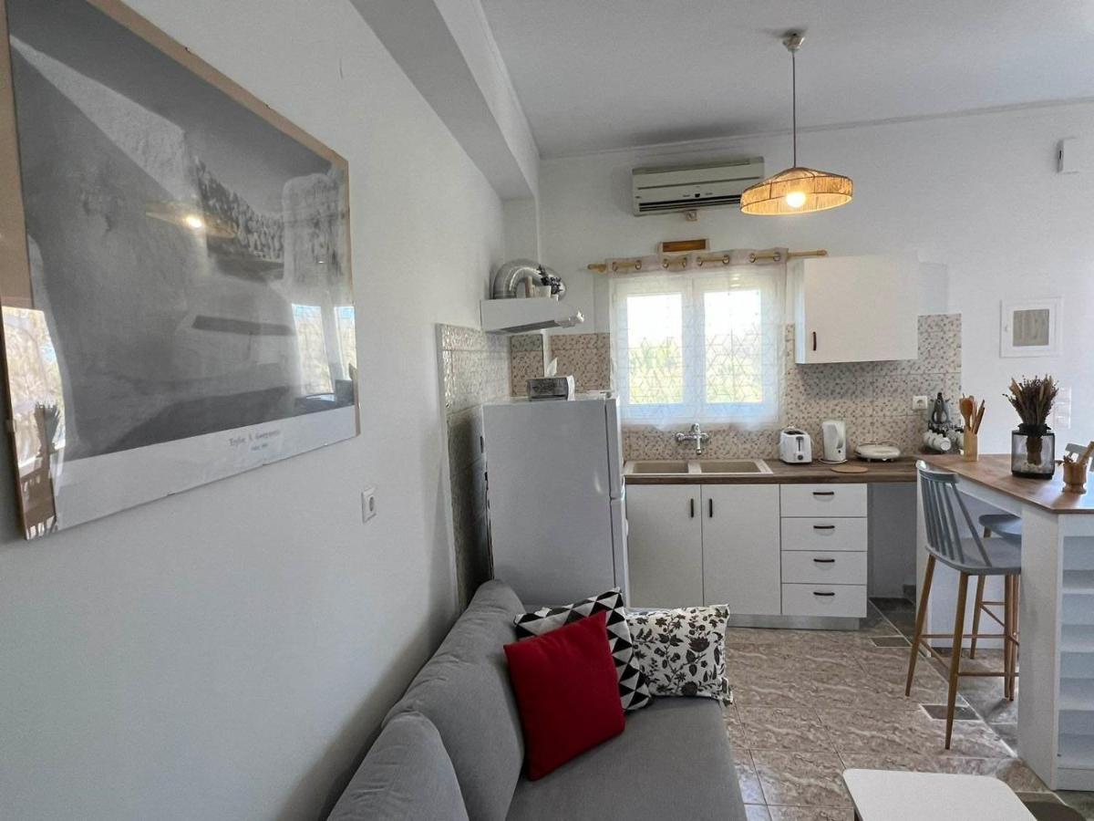 Beach Apartment Edem First Floor Playa de Perivolos Exterior foto